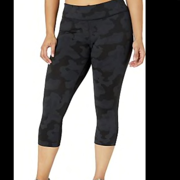 🆕 CK Camo Capri Leggings 🖤🧘🏼♂️👟 - Picture 2 of 13